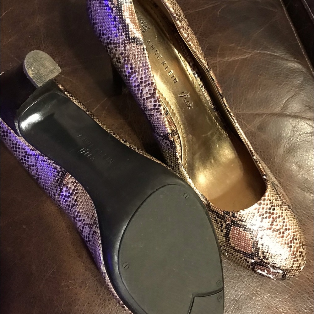 Anne Klein High Heel Shoes Snake skin print size 10